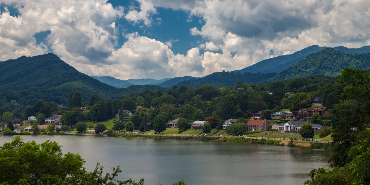 애쉬빌 외곽의 아름다운 산악 마을, Maggie Valley: 사계절 모두 방문할 가치가 있는 곳!